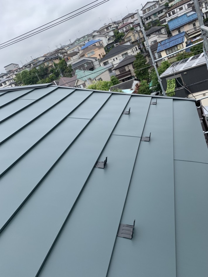 横暖ルーフ葺き替え工事の施工後の写真