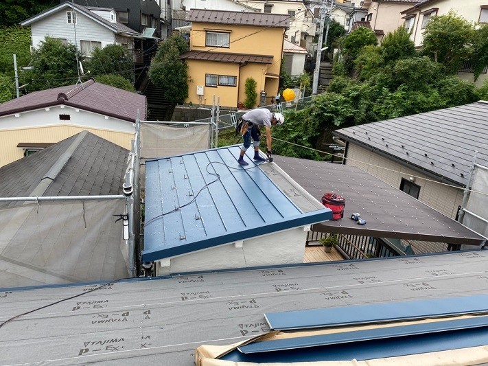 横暖ルーフブルーの施工