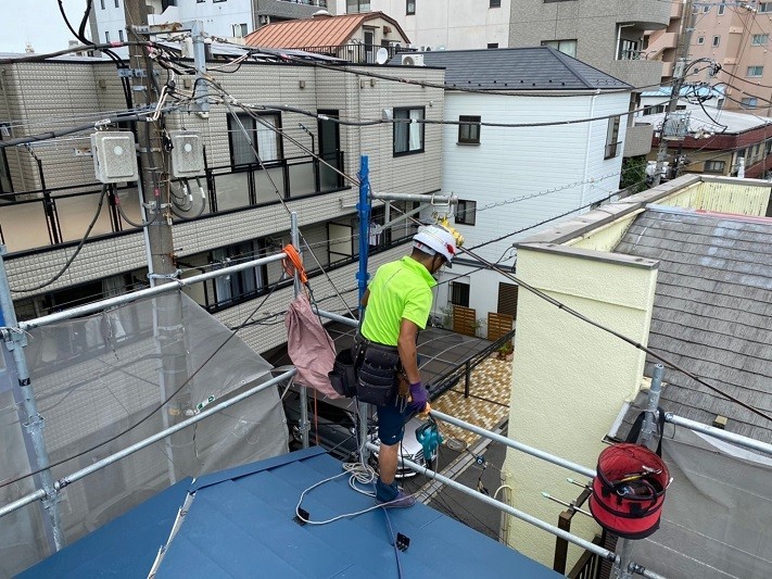横暖ルーフの施工