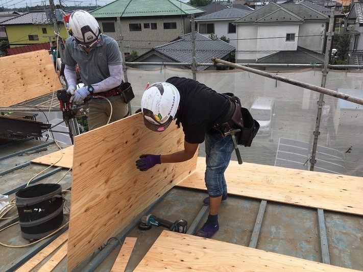 屋根の野地張り コンパネ
