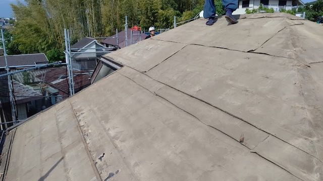 瓦を撤去した屋根