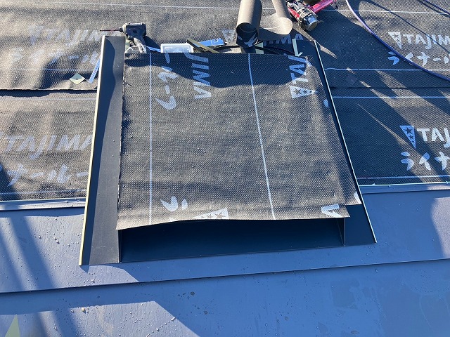 横暖ルーフαｓ　屋根カバー工事