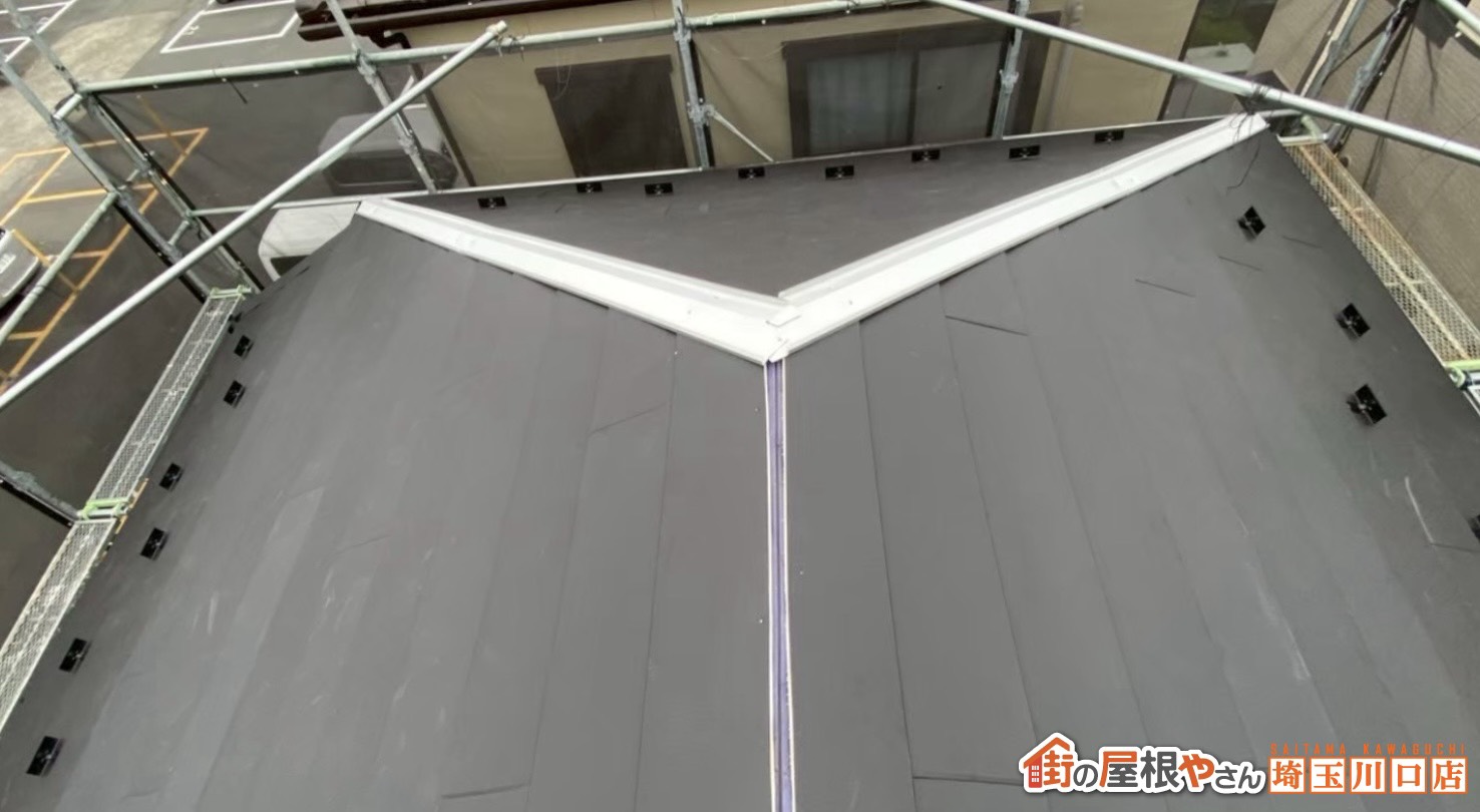 アルミ製貫板施工中