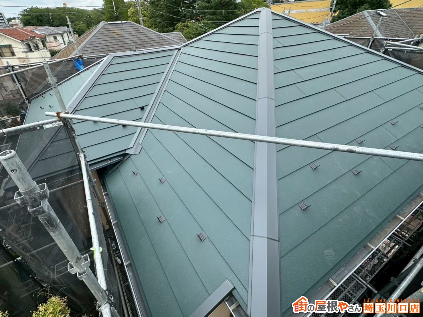 屋根カバー工法　施工後