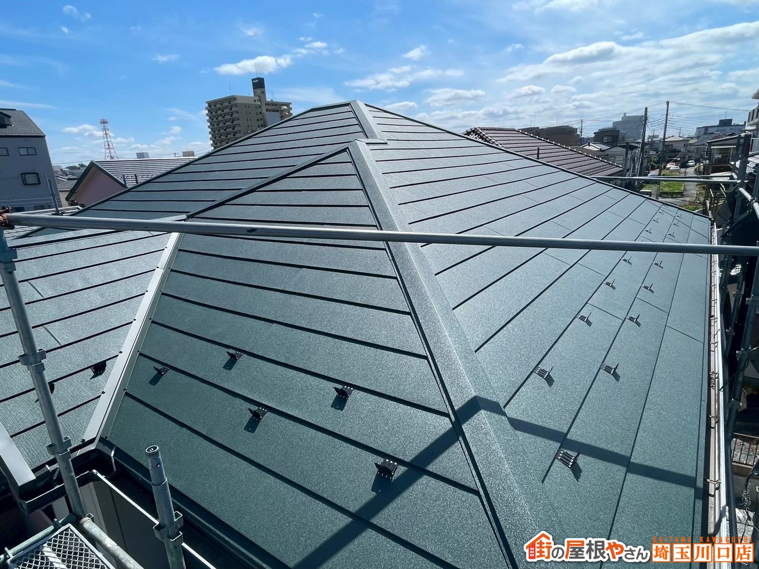 屋根カバー工法　施工後