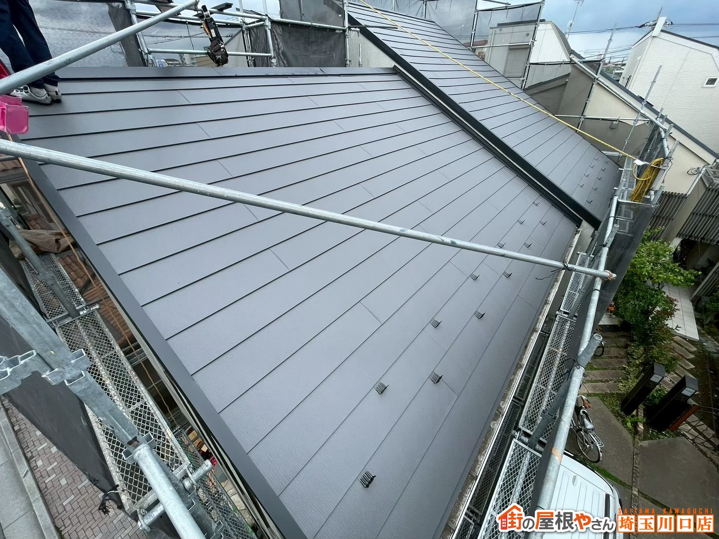 屋根カバー工法　施工後