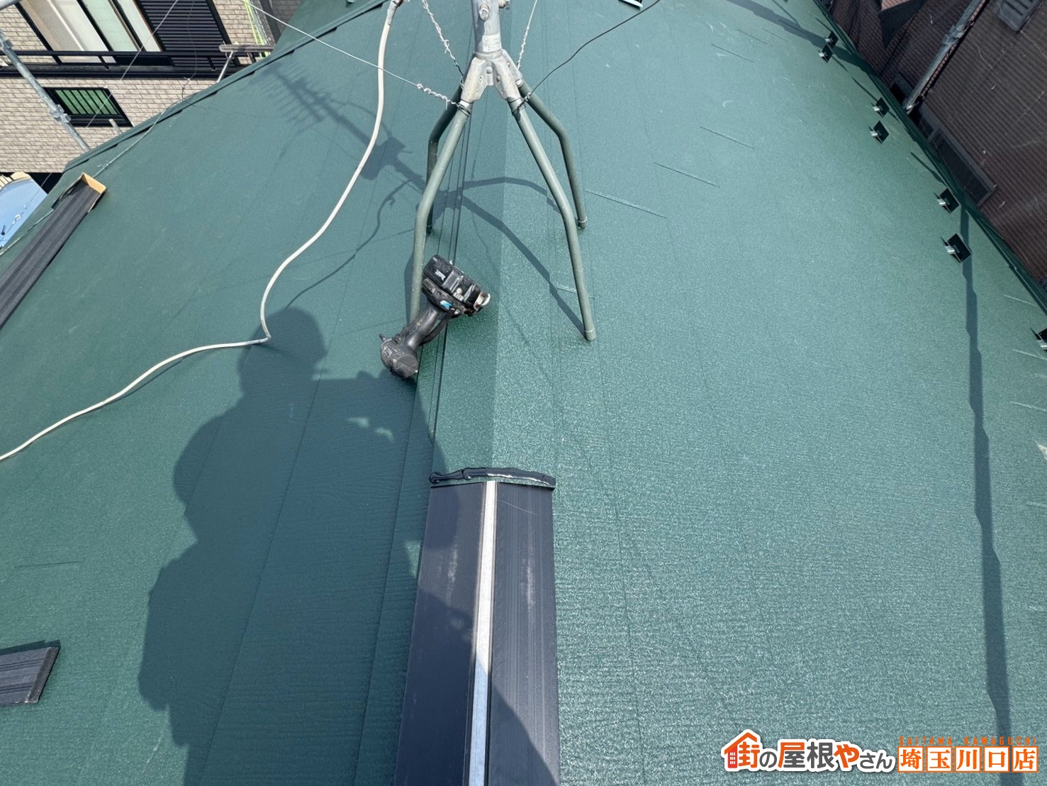 棟板金施工中