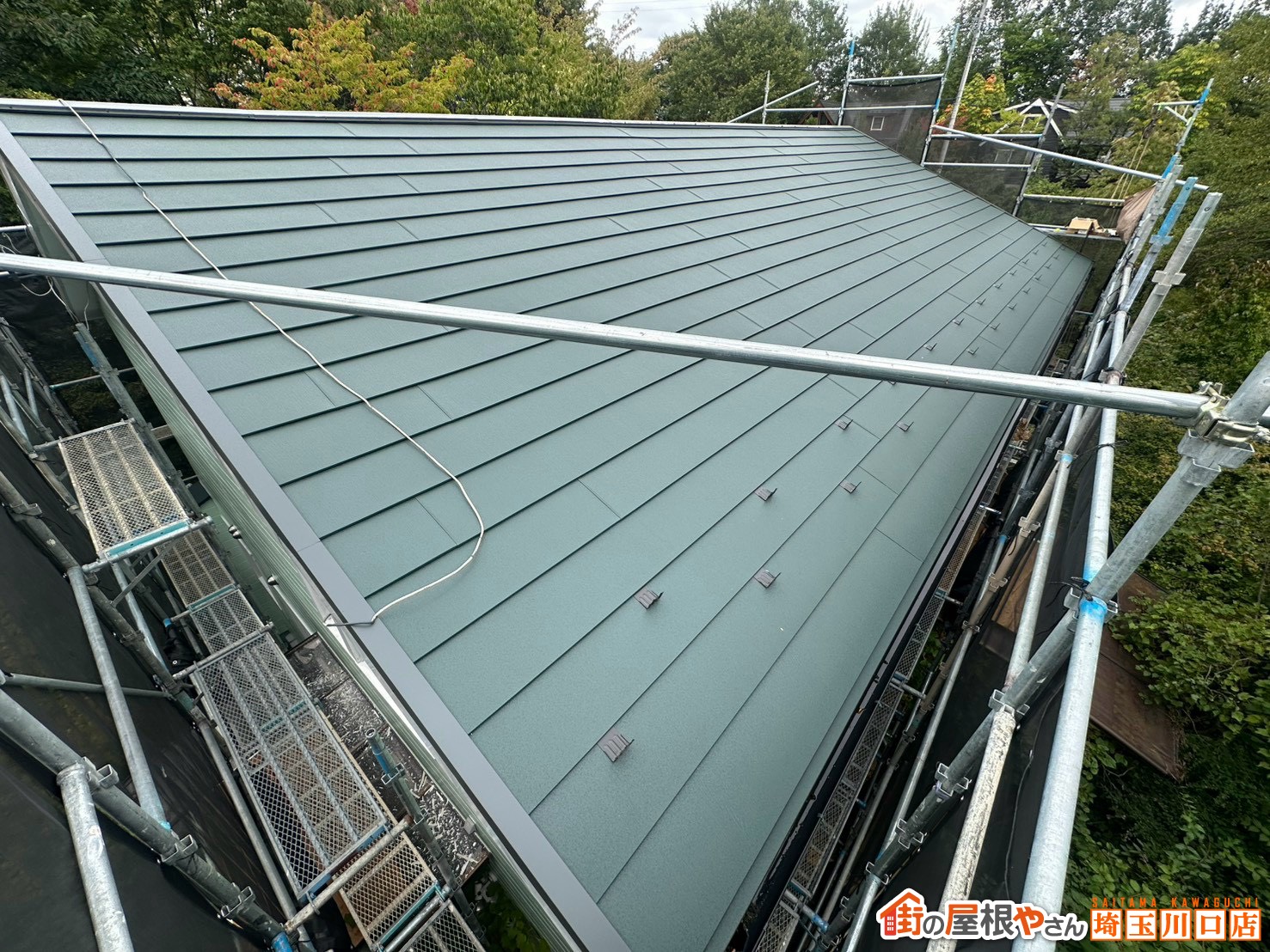 屋根カバー工法　施工後
