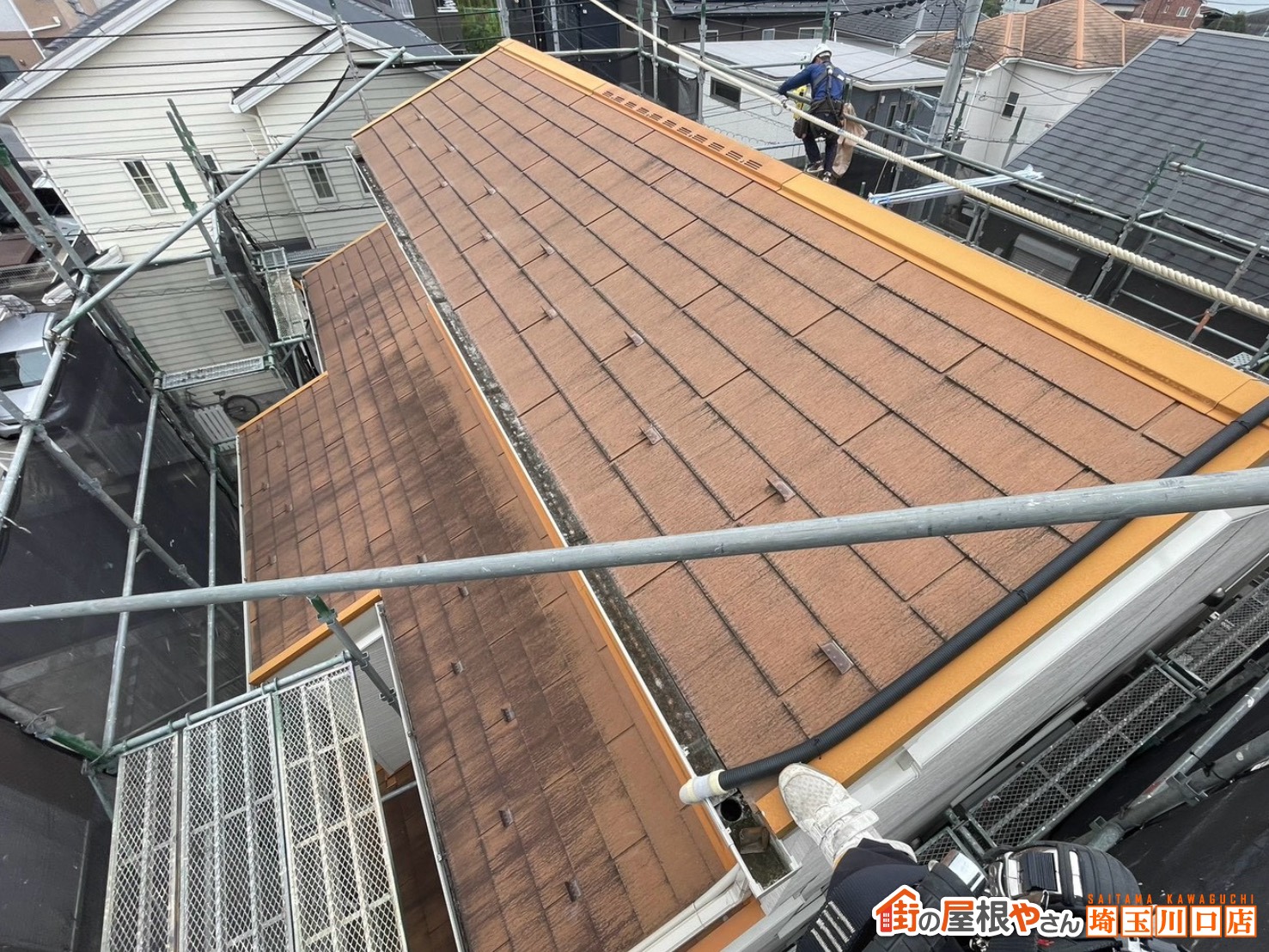 色あせ・汚れが見られる屋根面