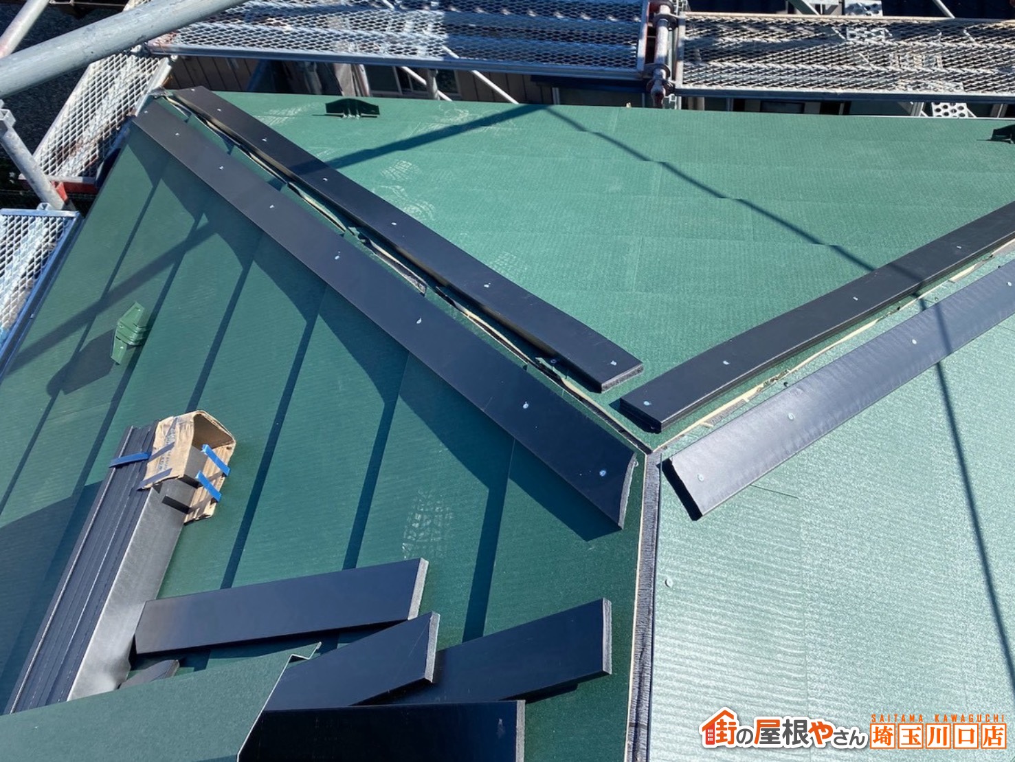 樹脂製貫板施工中