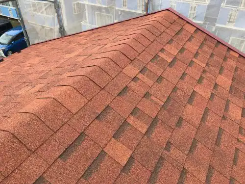 草加市でスレート屋根をカバー工法で屋根修繕～カバー工法は金属だけでなくシングルでも可能です～